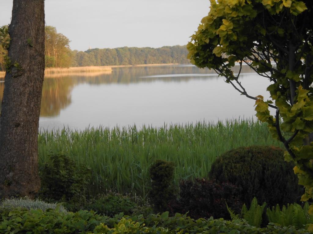 Bungalow Idylle Am See Neuruppin Exterior foto